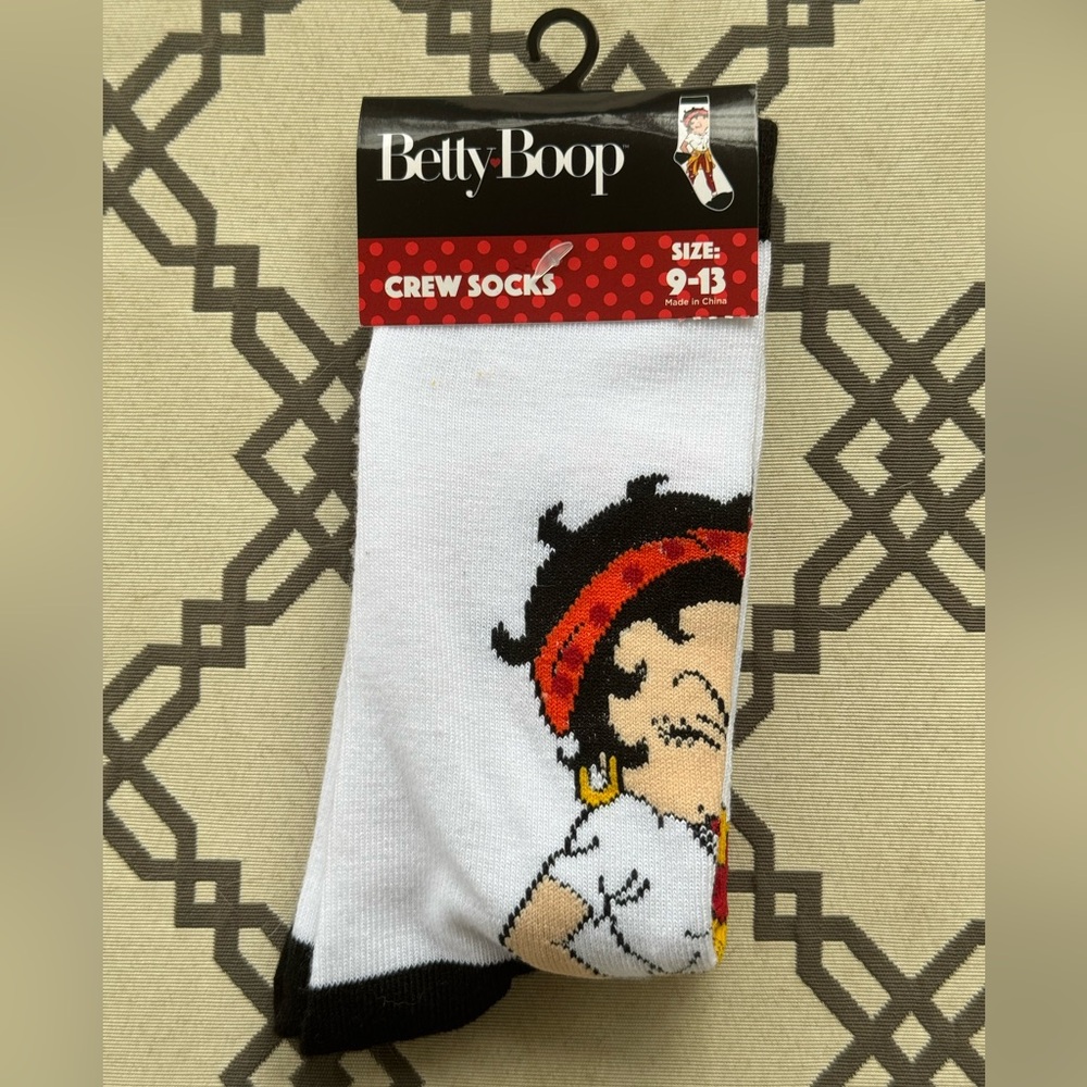 Betty Boop Casual White and Black Socks